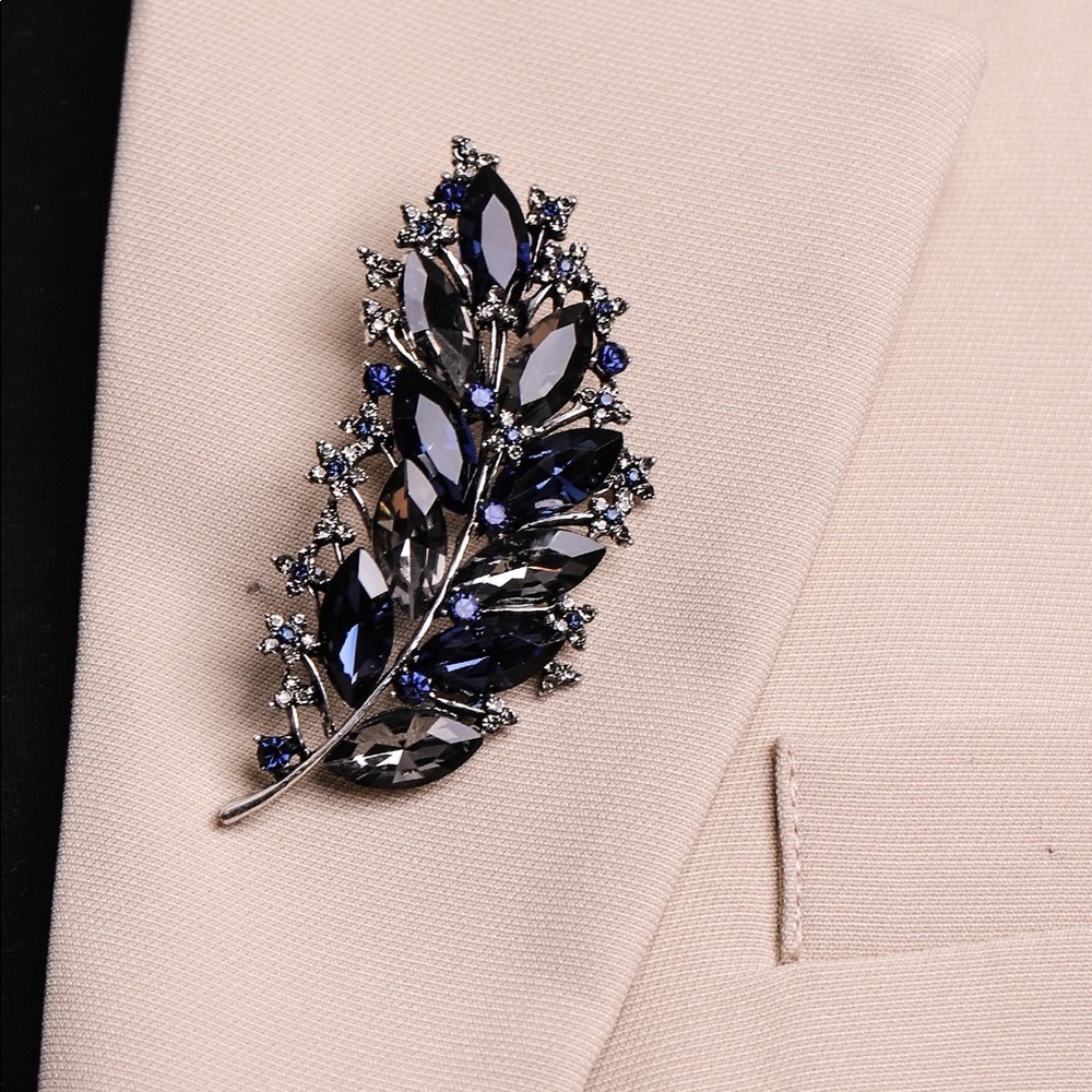 Brooch